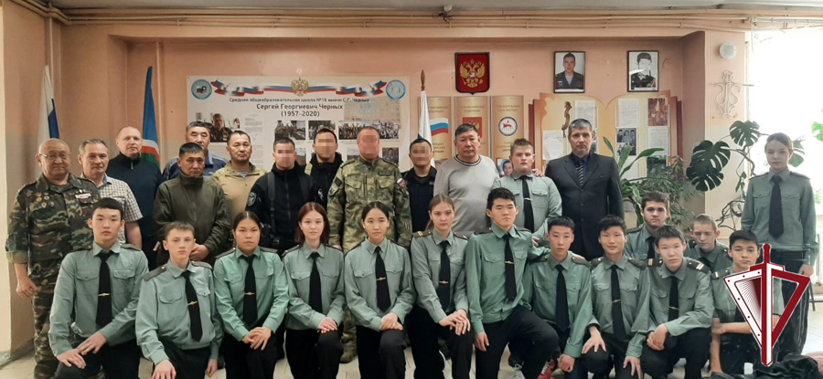 В школе №16 Якутска прошло памятное мероприятие о командире ОМОН Сергее Черных
