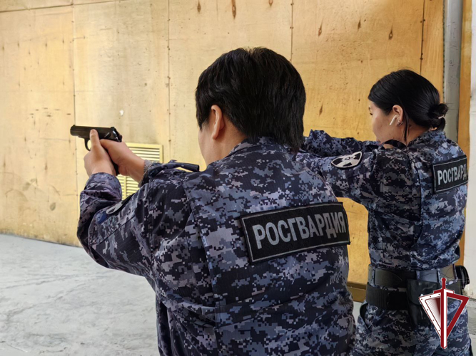 В УВО прошли ежегодные соревнования по стрельбе из пистолета Макарова на призы ветерана вневедомственной охраны Петра Птицына