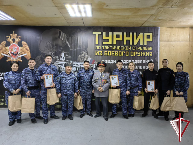 В УВО прошли ежегодные соревнования по стрельбе из пистолета Макарова на призы ветерана вневедомственной охраны Петра Птицына