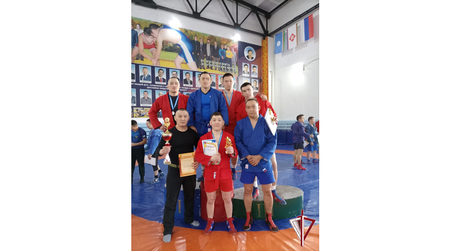 Сборная команда Росгвардии победила в динамовском чемпионате по самбо