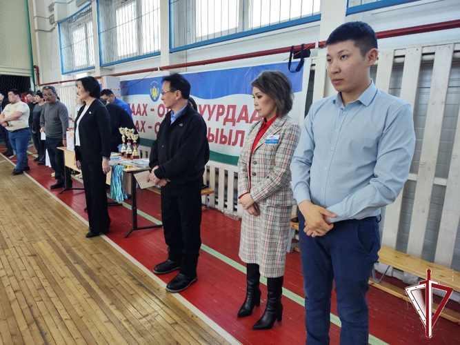 Нюрбинский росгвардеец завоевал специальный приз «Лучший защитник» районного турнира по волейболу 