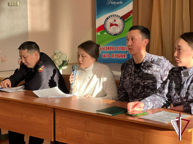 Нюрбинские росгвардейцы в учебных заведениях района провели ряд профилактических и агитационных занятий 