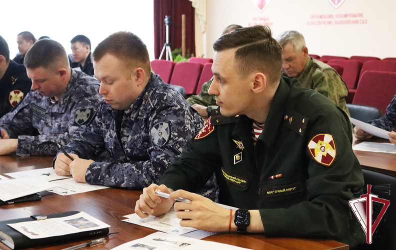 Якутские росгвардейцы приняли участие в исторической акции «Диктант Победы»  