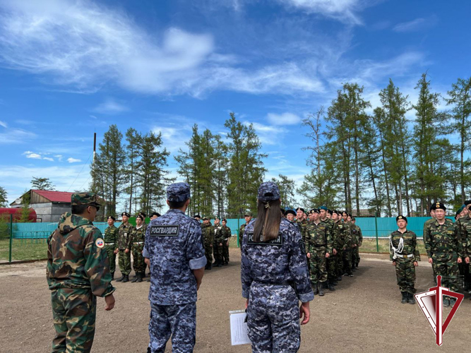 Нюрбинские росгвардейцы провели соревнования для старшеклассников