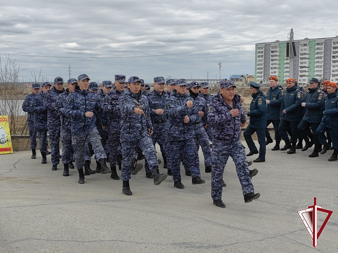 Росгвардейцы приняли участие в репетиции  военно-патриотического парада Победы в Якутске