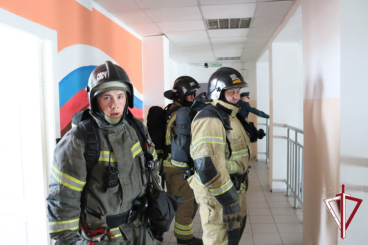 В Якутске Росгвардия  и МЧС провели пожарно-тактические учения  