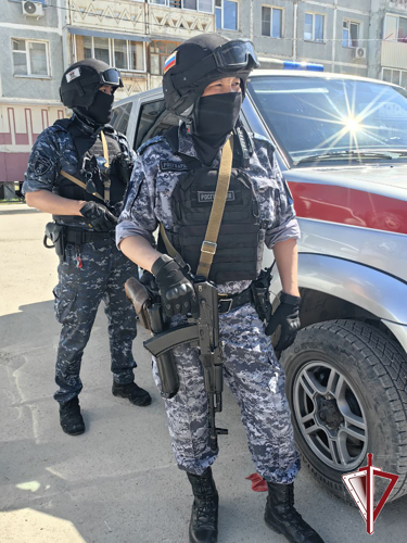 Росгвардейцы задержали жителей Якутска, устроивших потасовку на парковке развлекательного заведения   