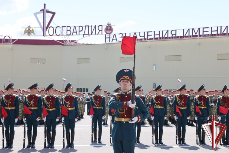 Директор Росгвардии генерал армии Виктор Золотов принял участие в посвященных 100-летию дивизии имени Ф.Э. Дзержинского торжественных мероприятиях 