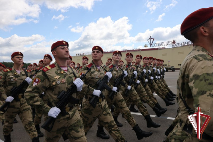 Директор Росгвардии генерал армии Виктор Золотов принял участие в посвященных 100-летию дивизии имени Ф.Э. Дзержинского торжественных мероприятиях 
