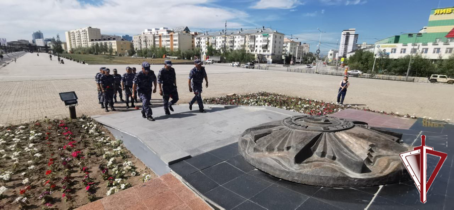 Сотрудники Якутского ОВО присоединились к всероссийской акции Дня памяти и скорби «Я помню» 