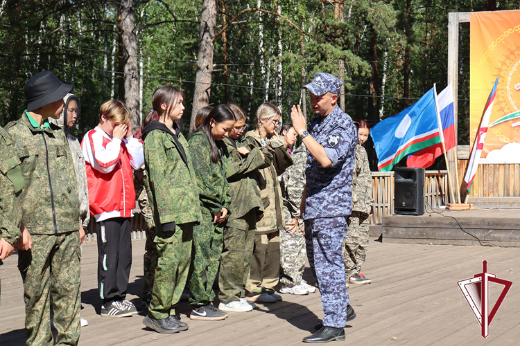 В Якутске с участием росгвардейцев проходит военно-туристический маршрут «Путь росомахи»  