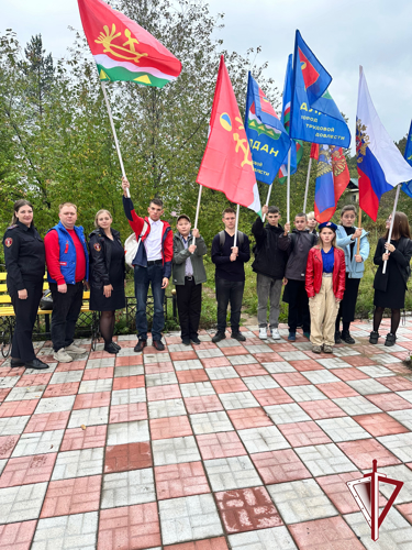Росгвардейцы у мемориала Славы г. Алдана в День борьбы с терроризмом почтили память жертв терактов