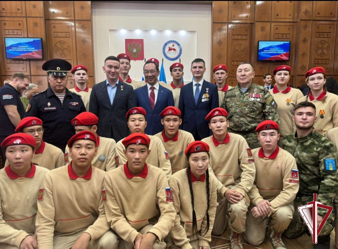 Гвардейские классы Вилюйского района приняли участие в чествовании Героя России Николая Евдокимова