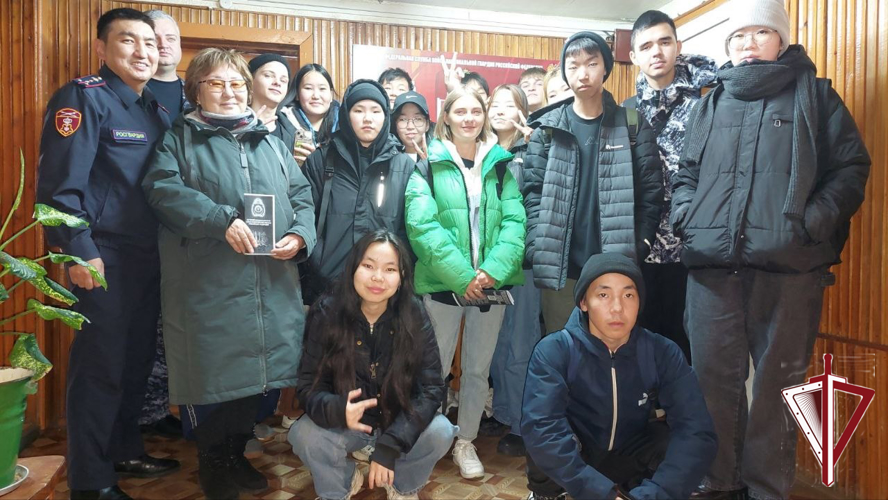 В Депутатском прошли профориентационные уроки для старшеклассников по поступлению в военные ВУЗы          