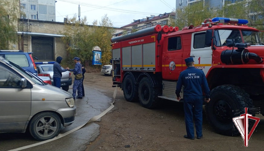 В Якутском ОВО прошли совместные пожарно-тактические учения Росгвардии и МЧС 