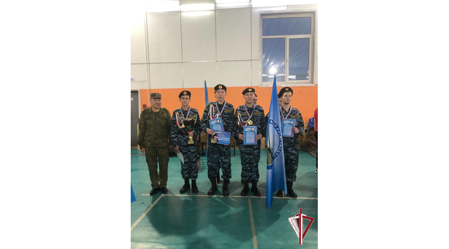 В училище олимпийского резерва прошла военизированная эстафета памяти погибшего омоновца Андрея Ощепкова