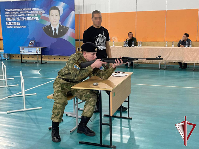 В училище олимпийского резерва прошла военизированная эстафета памяти погибшего омоновца Андрея Ощепкова