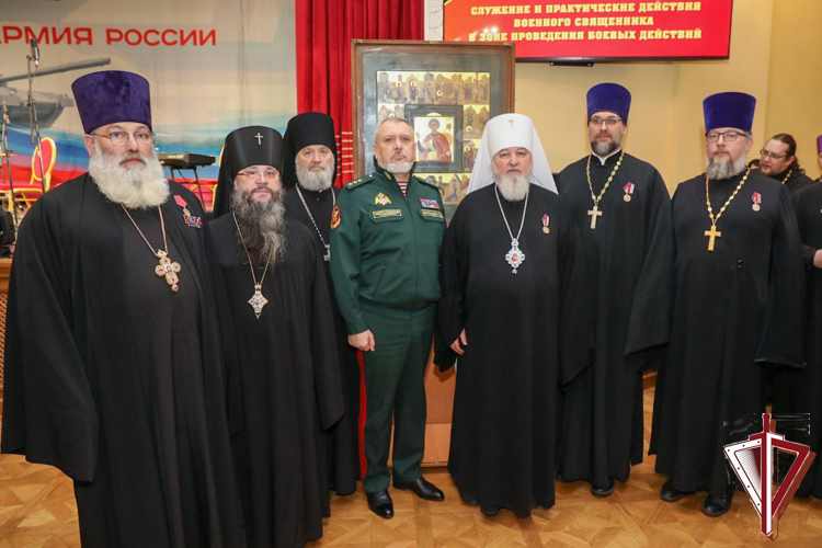 Генерал-полковник Алексей Воробьев принял участие в пленарном заседании Международных Рождественских образовательных чтений
