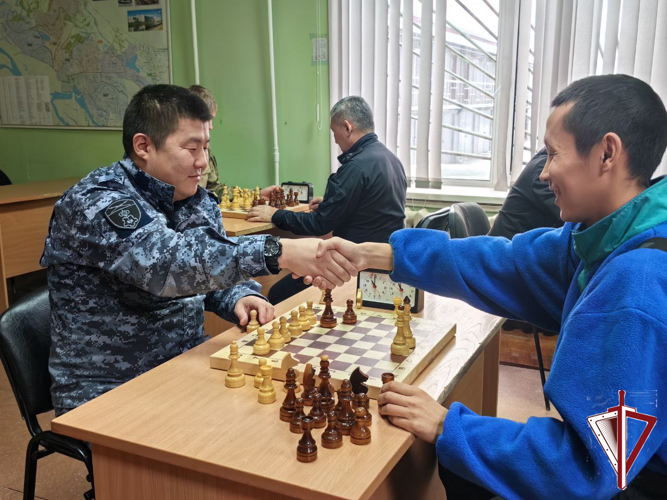 В Якутске росгвардейцы определили сильнейших шахматистов
