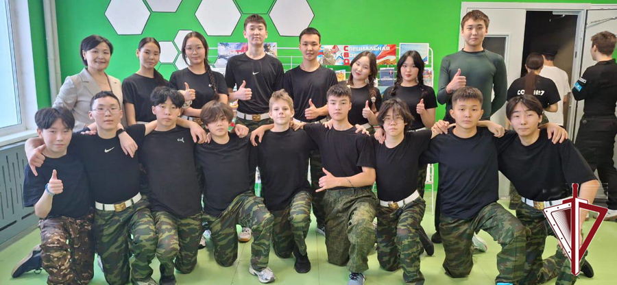 В Якутске отметили 15-летие военно-патриотического клуба имени Героя России Александра Рыжикова  