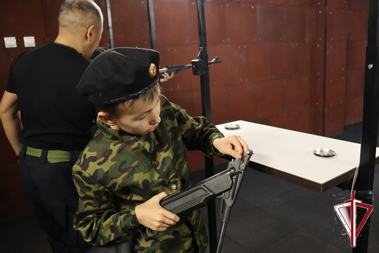 В Якутске отметили 15-летие военно-патриотического клуба имени Героя России Александра Рыжикова  