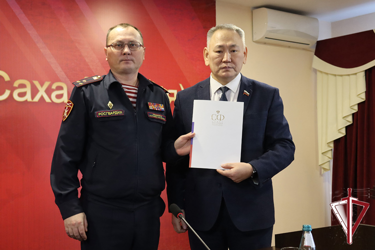 Военнослужащим и сотрудникам Росгвардии вручили награды в канун празднования Дня защитника Отечества
