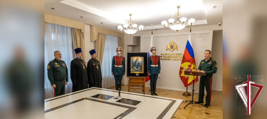 Генерал армии Виктор Золотов передал Августовскую икону Божией Матери главному храму Росгвардии 