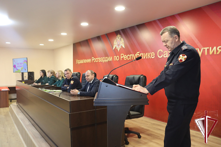 В Управлении Росгвардии поздравили женщин с 8 Марта