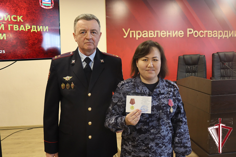 В День войск национальной гвардии Российской Федерации лучших сотрудников и военнослужащих Росгвардии чествовали в Якутске
