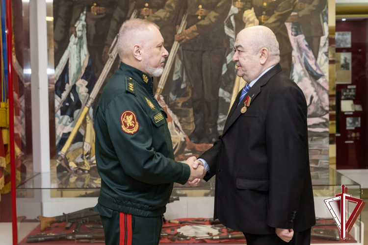 Генерал-полковник Алексей Воробьев поздравил работников культуры и искусства Росгвардии 