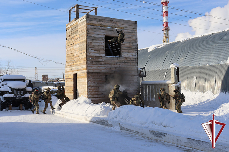 ОМОН «Бизон» Управления Росгвардии по Республике Саха (Якутия) отмечает 32-летие со дня образования