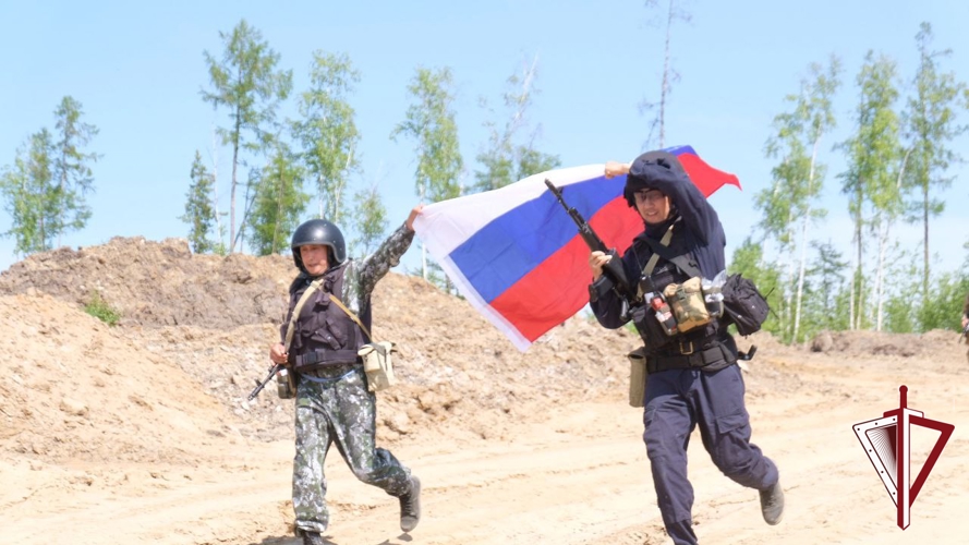 В рамках празднования Дня России сотрудники Якутского отдела вневедомственной охраны Росгвардии организовали марш-бросок