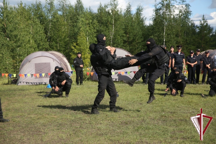 В Якутии с участием Росгвардии стартовала военно-спортивная игра «Таёжный герой»