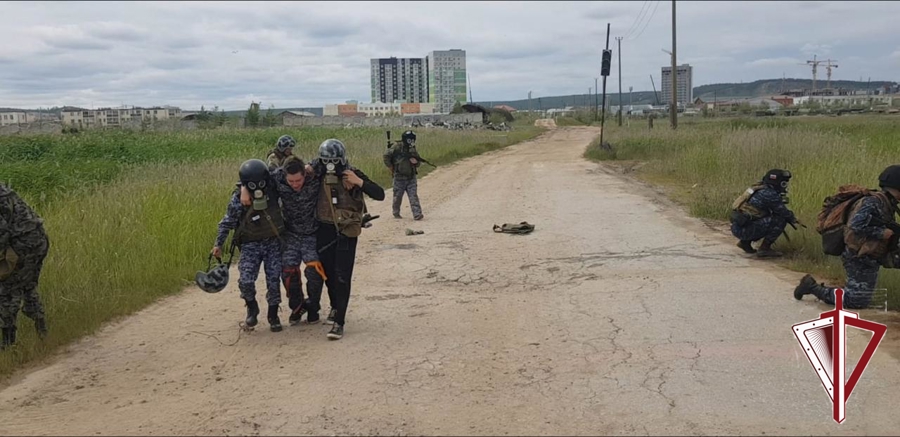 В Якутске личный состав ОВО отработал приёмы оказания первой помощи в боевых условиях