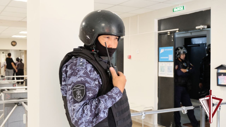 Росгвардия перед началом учебного года проверила безопасность учебных заведений
