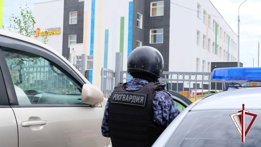 В Якутске в День знаний Росгвардия обеспечивает правопорядок в местах проведения праздничных мероприятий    