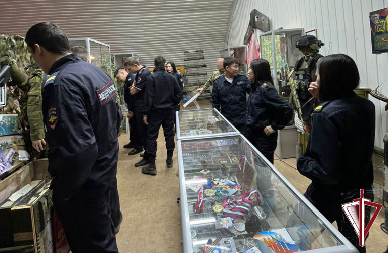 В ОМОНе «Бизон» прошел день открытых дверей для слушателей Центра профподготовки МВД Якутии