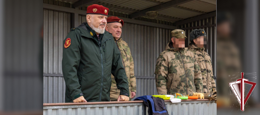 Генерал-полковник Алексей Воробьев посетил кинологический центр Росгвардии 
