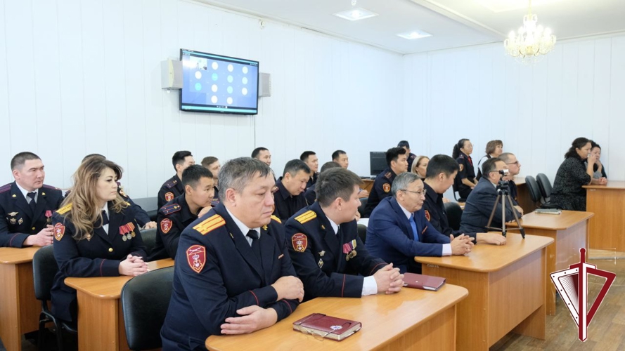 Полковник полиции Сергей Челищев провел торжественное собрание для личного состава УВО Якутии 