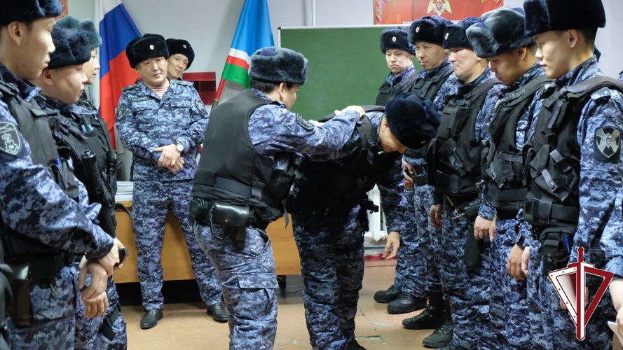 В Якутском ОВО прошел показной инструктаж заступающей смены нарядов
