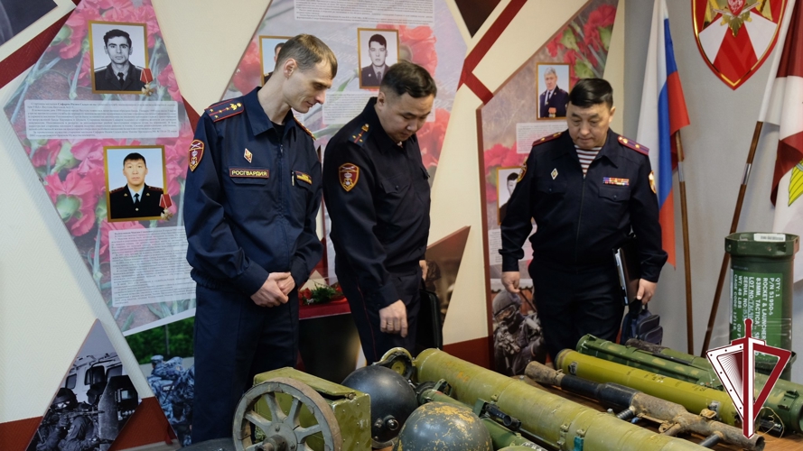 Начальники районных подразделений вневедомственной охраны посетили музей тероргана Росгвардии