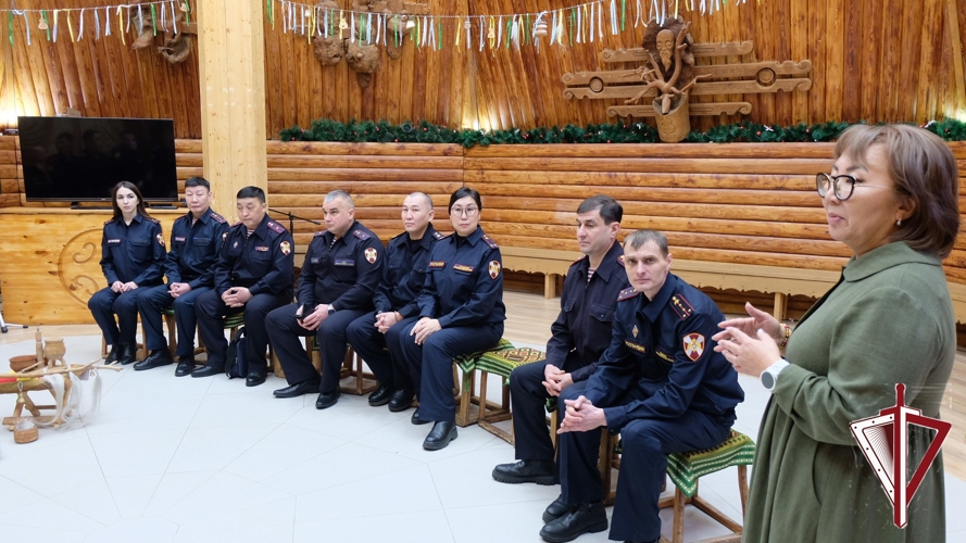 В Доме Арчы провели обряд благословления росгвардейцев на службу 