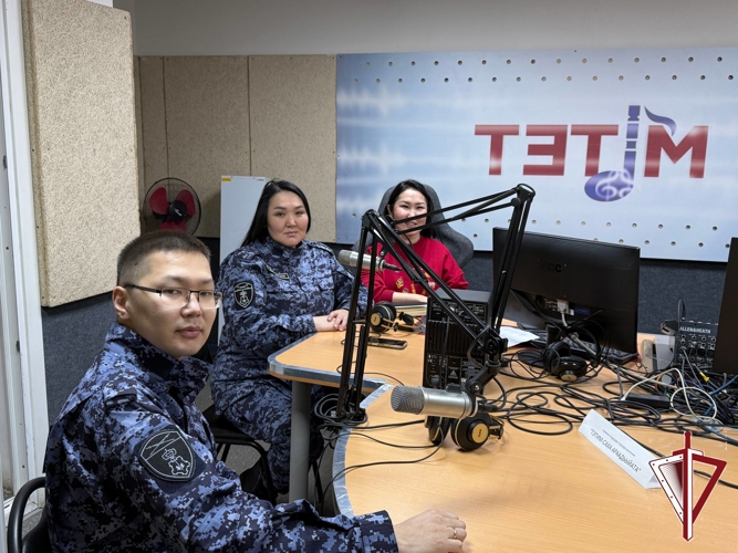 В прямом эфире радио «Тэтим» сотрудники Якутского ОВО рассказали о наборе на службу в Росгвардию