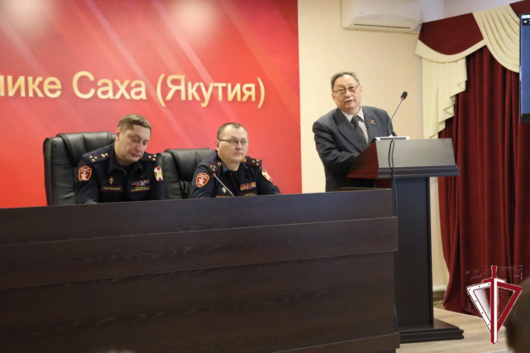   Месячник по сплочению коллективов начался в территориальном органе Росгвардии с лекции председателя Совета ветеранов