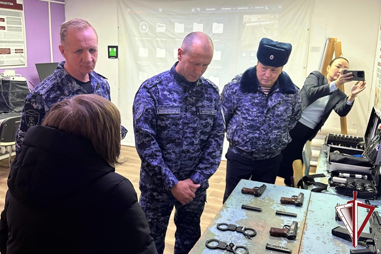 Начальник Управления Росгвардии по Республике Саха (Якутия) провёл рабочие встречи в Вилюйской группе районов