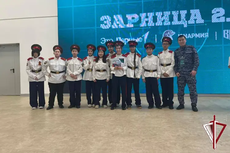 Сотрудник Росгвардии выступил судьей на школьном этапе «Зарницы 2.0» в Якутске 