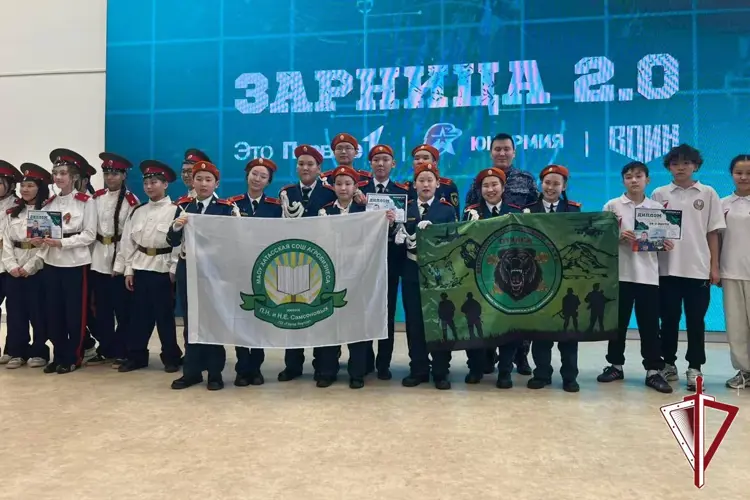 Сотрудник Росгвардии выступил судьей на школьном этапе «Зарницы 2.0» в Якутске 