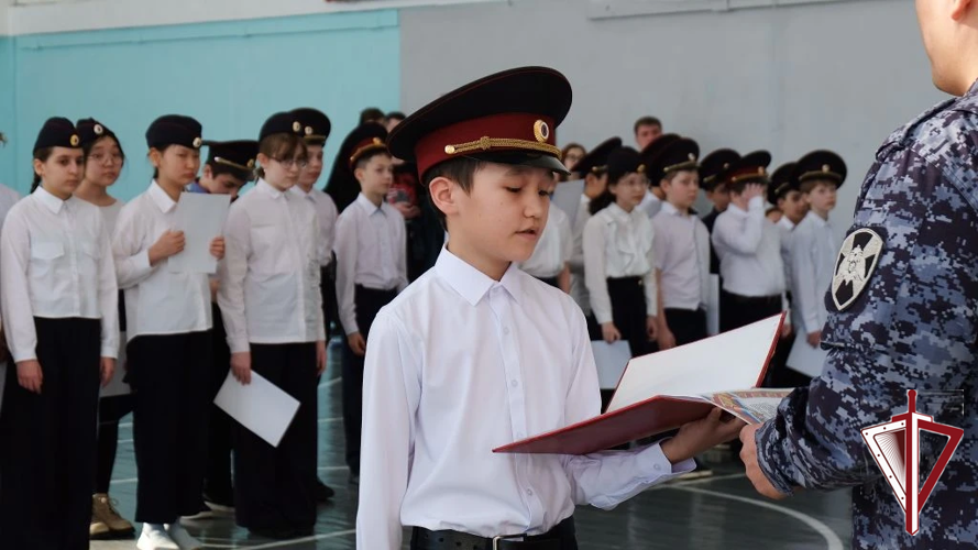 В средней школе № 10 Якутска открылся гвардейский класс