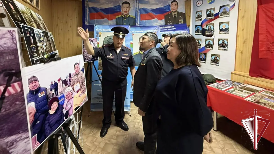 В Вилюйске по инициативе Росгвардии открылась выставка памяти павших героев