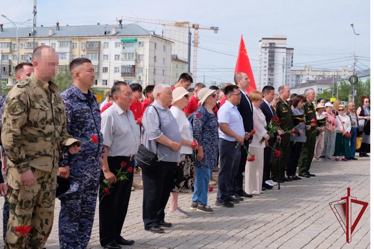 Росгвардейцы присоединились к мероприятиям Дня памяти и скорби в Якутске